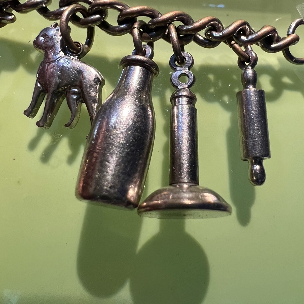 Super cool Vintage 50’s Silvertone Charm Bracelet